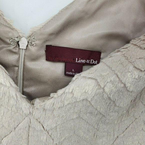 Line & Dot Mini Dress Rose Gold Faux Fur Large - Picture 2 of 5